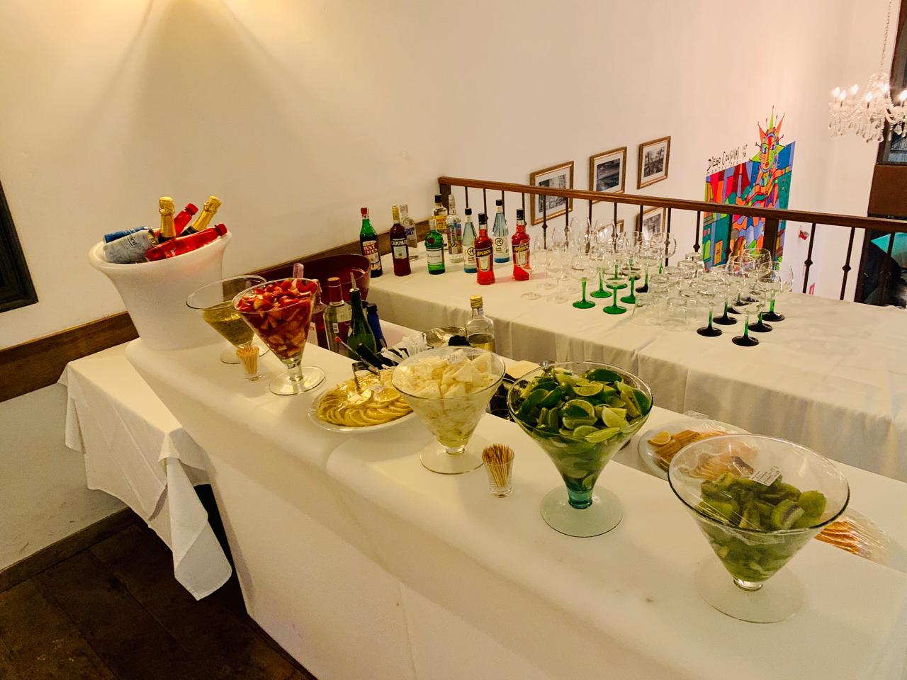 Barricas de vino en bodega